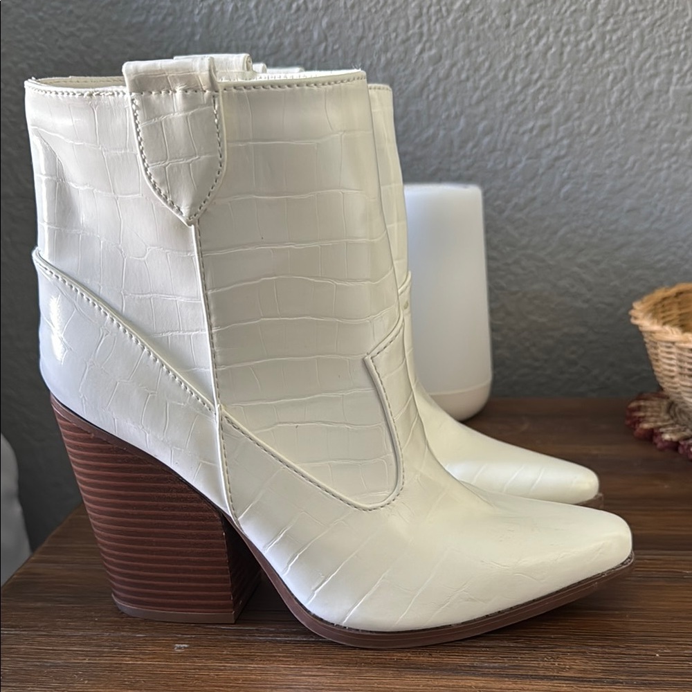 Elegant White Croc-Embossed Ankle Boots